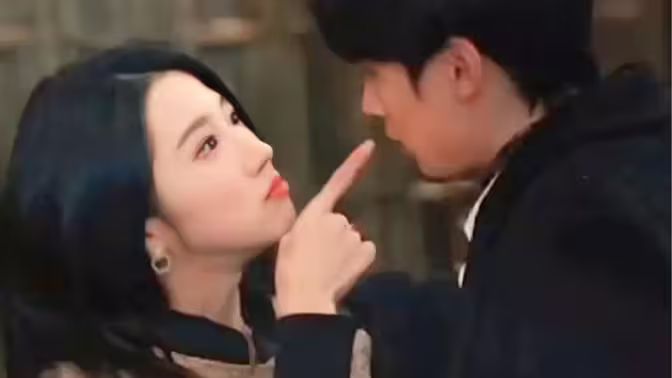 總裁夫人當(dāng)膩了，今天開(kāi)始好好打工(全集)